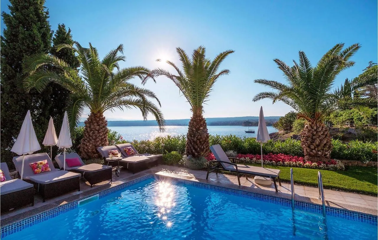 Gorgeous Apartment In Porat - Malinska With Wifi