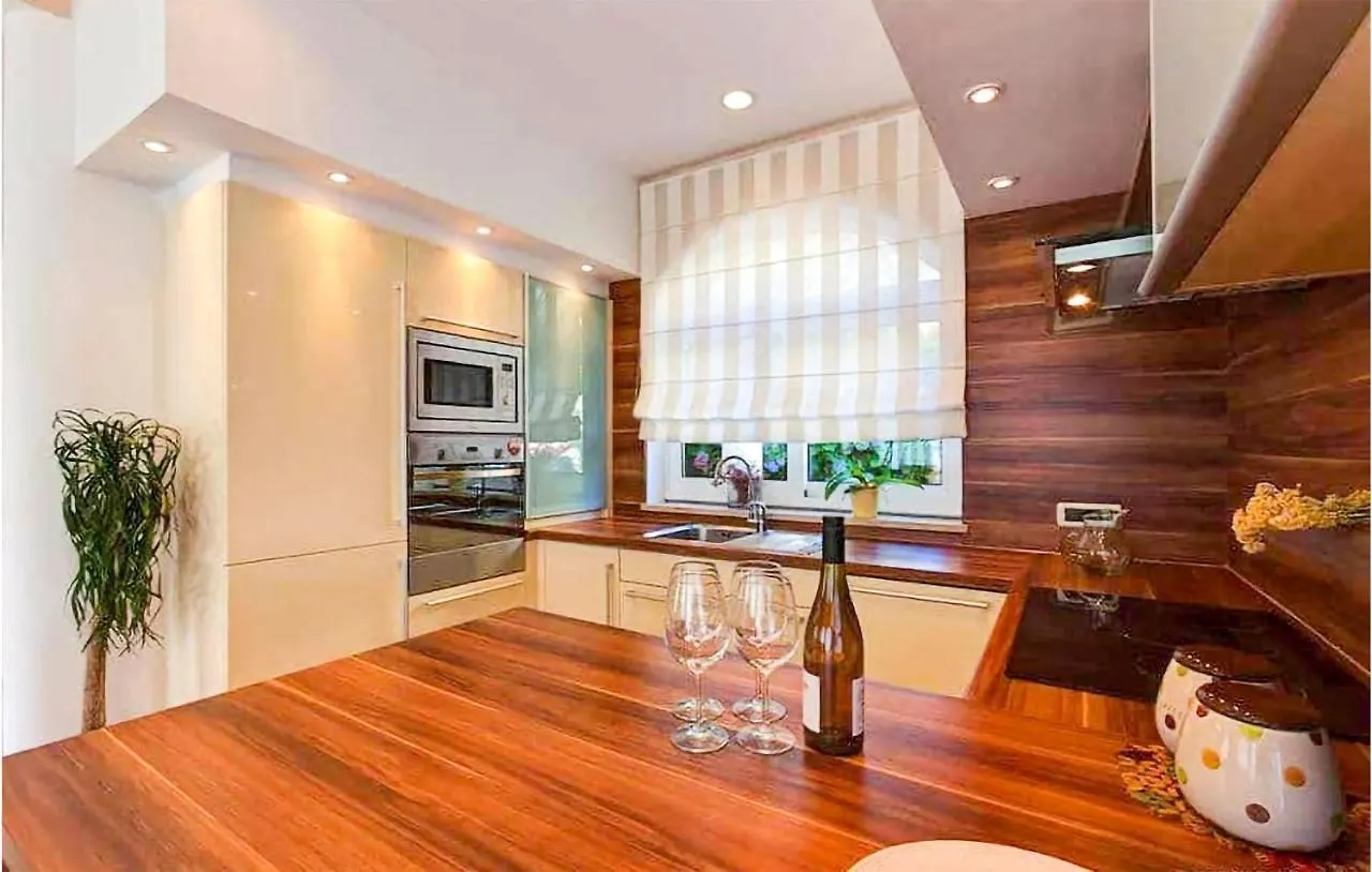 Gorgeous Apartment In Porat - Malinska With Wifi