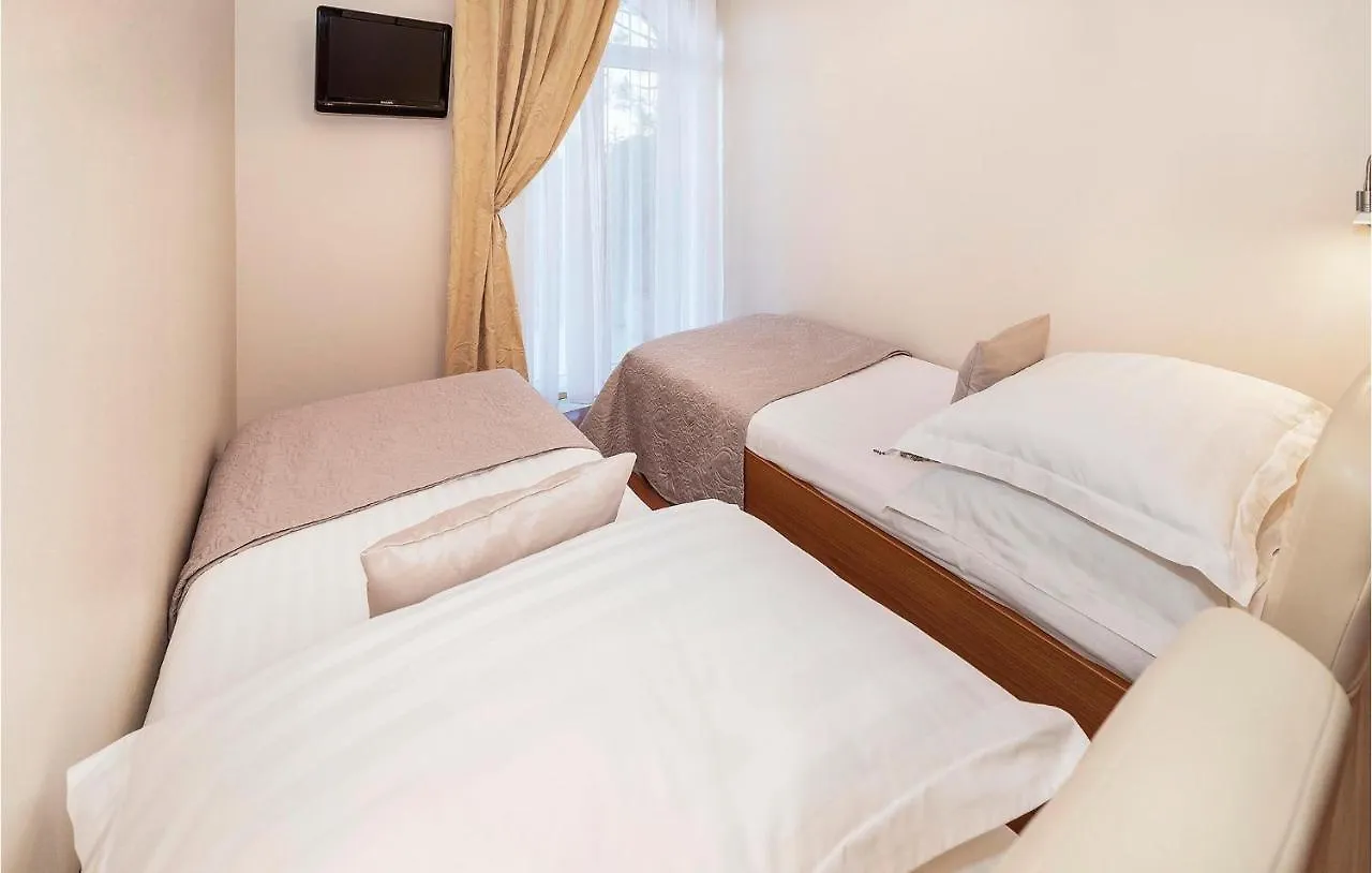 Gorgeous Apartment In Porat - Malinska With Wifi 0*, Porat (Krk)