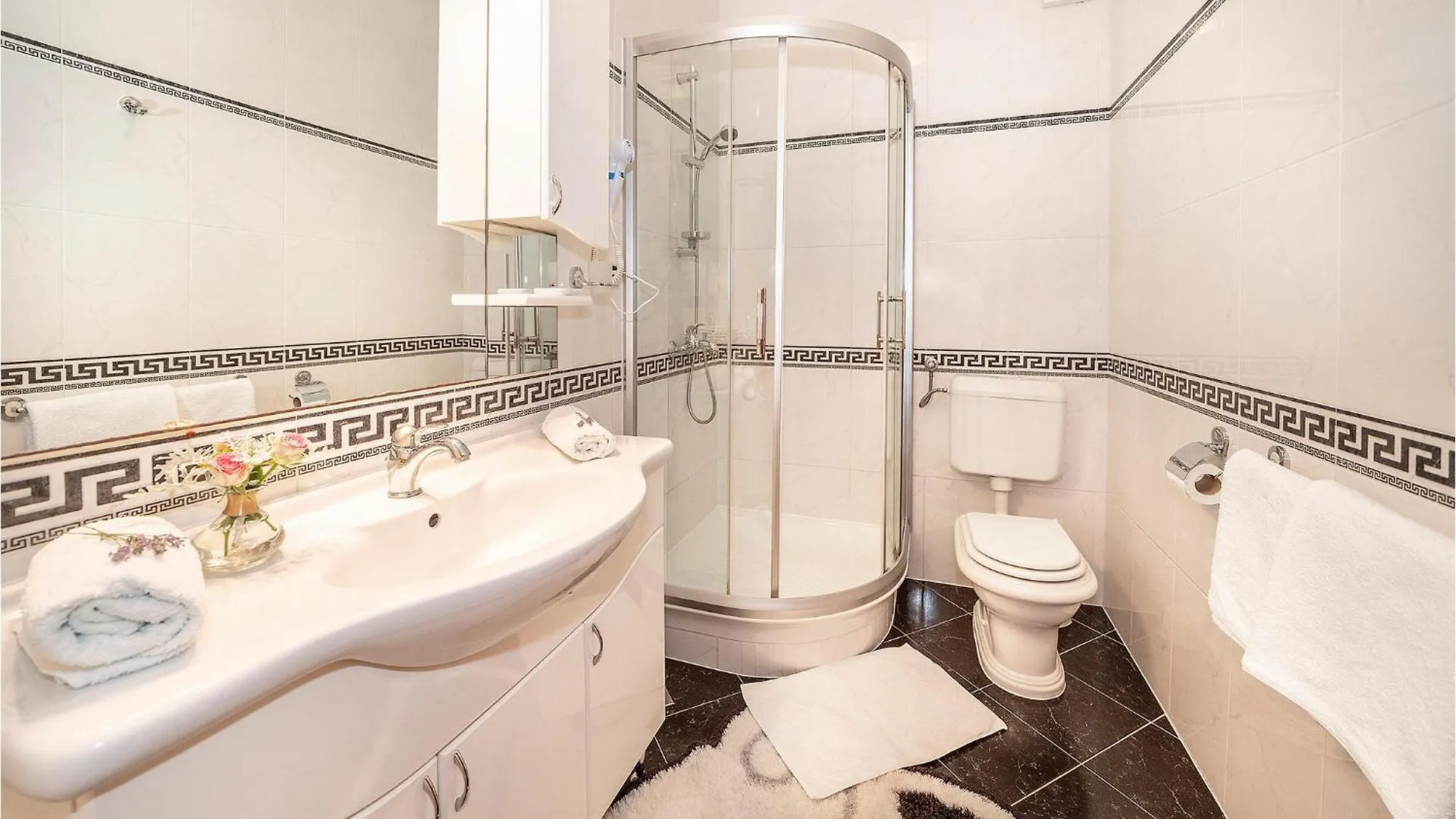 Gorgeous Apartment In Porat - Malinska With Wifi